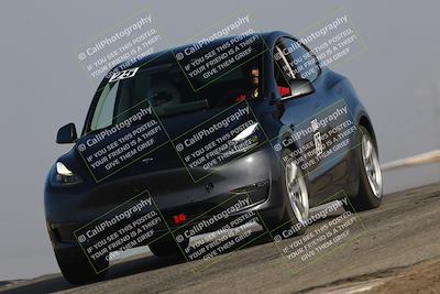 media/Oct-19-2025-Speed Ventures (Sun) [[a6e7fe67be]]/TC B/Session 1 (Grapevine)/